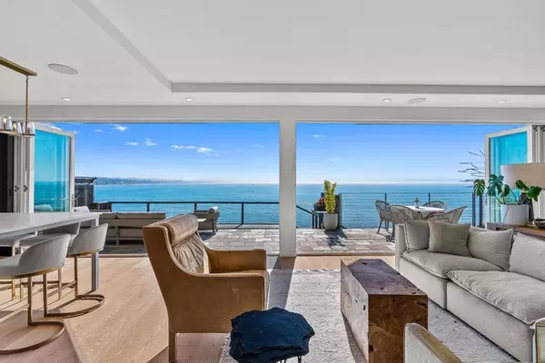 108 Grove LN, Capitola, CA 95010