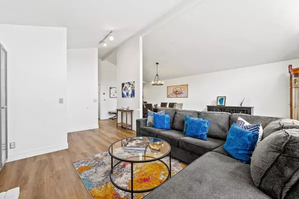 Carmel, CA 93923,3850 Rio RD #63