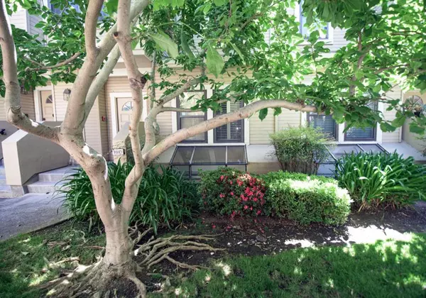 Sunnyvale, CA 94086,991 La Mesa TER #D