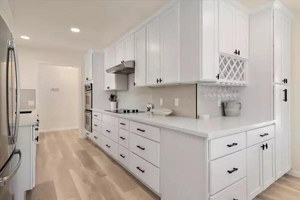 Sunnyvale, CA 94087,907 Bainbridge ct