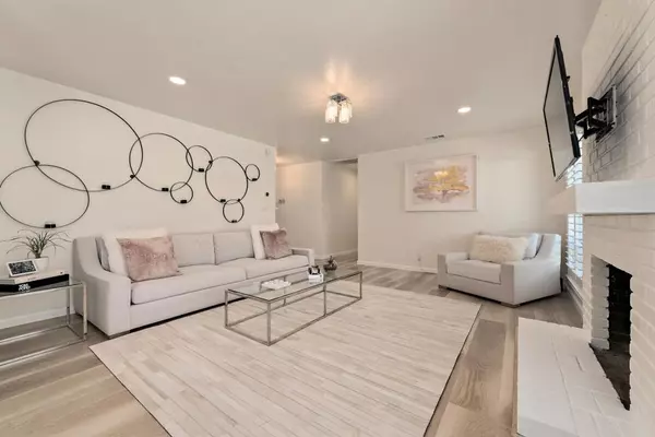Sunnyvale, CA 94087,907 Bainbridge ct