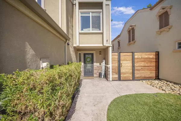 Morgan Hill, CA 95037,965 Oak Park DR