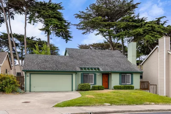 126 Cypress Lakes CT, Marina, CA 93933