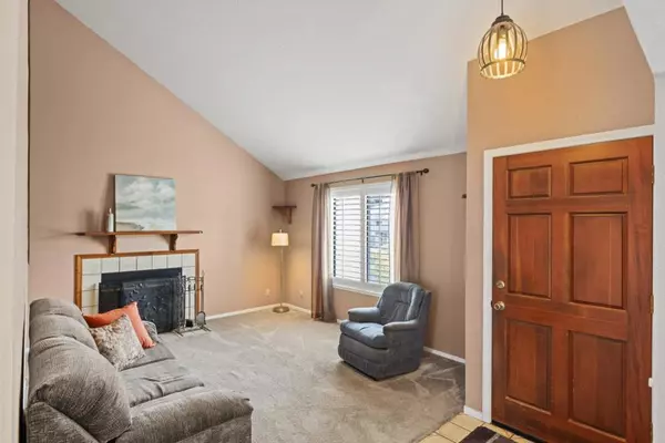 Marina, CA 93933,126 Cypress Lakes CT