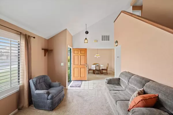 Marina, CA 93933,126 Cypress Lakes CT