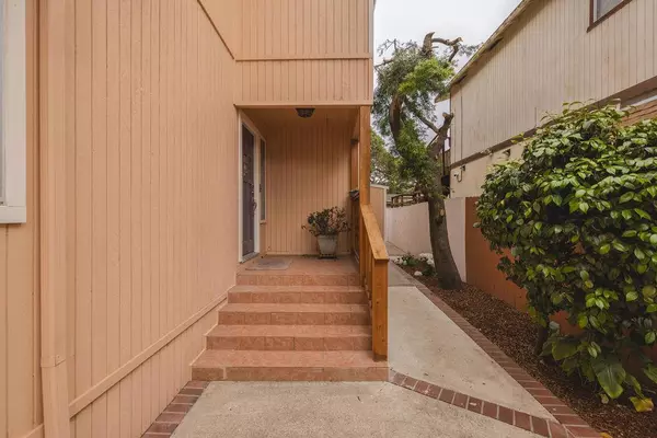 Pacific Grove, CA 93950,1207 David AVE