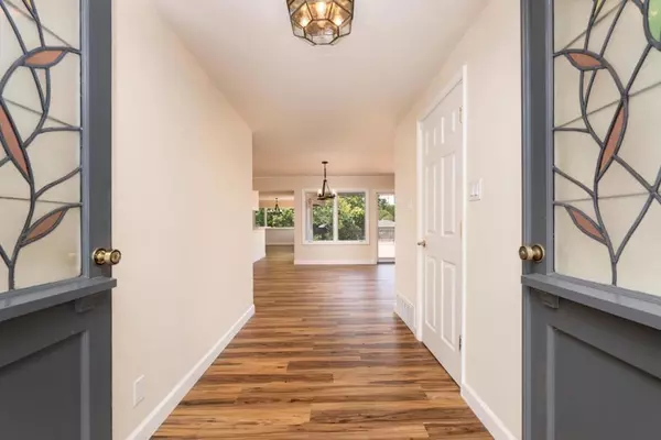 Millbrae, CA 94030,1394 Manzanita DR