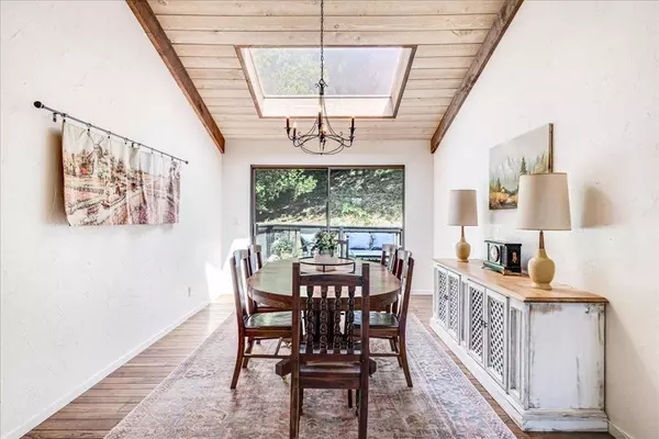 Aptos, CA 95003,284 Brooktree Ranch RD