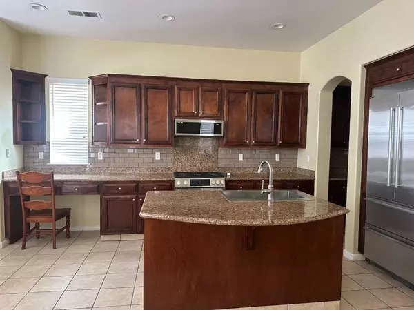 Gilroy, CA 95020,7562 Edinburgh WAY