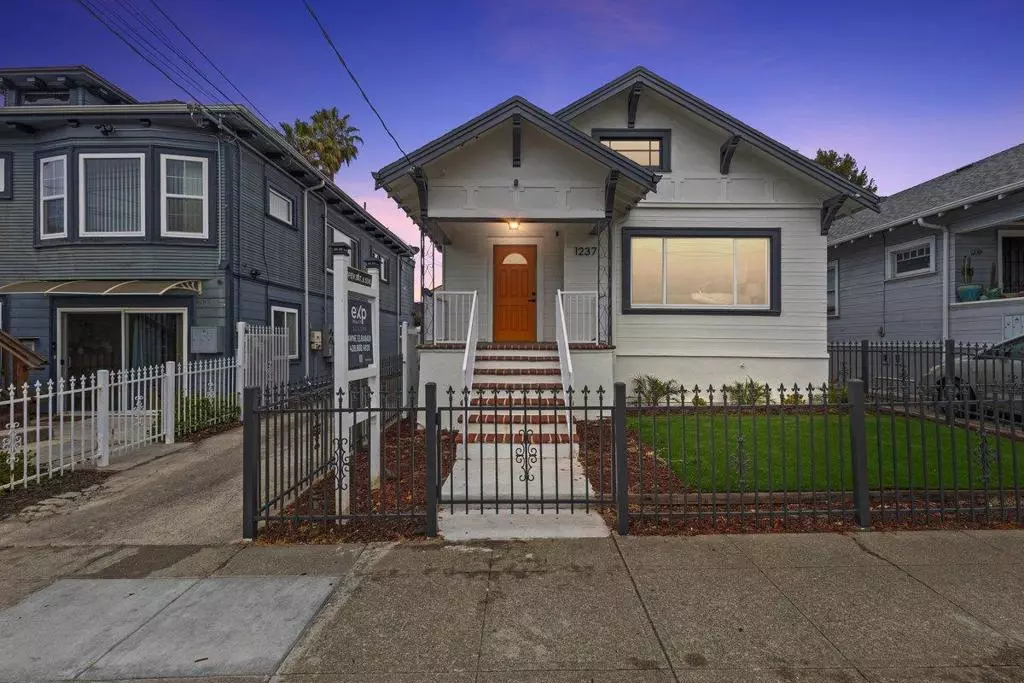 Berkeley, CA 94702,1237 Ashby AVE