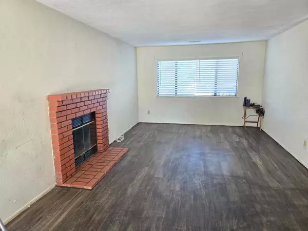 Hollister, CA 95023,840 Line