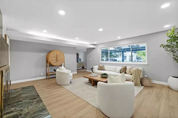 Cupertino, CA 95014,22562 Alcalde RD