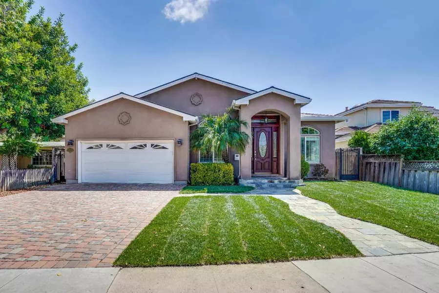 10430 Stern AVE, Cupertino, CA 95014