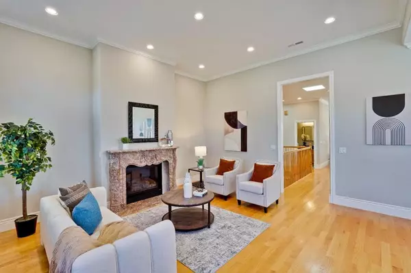 Cupertino, CA 95014,10430 Stern AVE