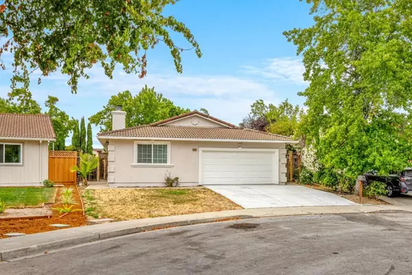 Newark, CA 94560,6084 Amador PL