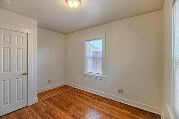 Santa Cruz, CA 95060,144 Van Ness AVE
