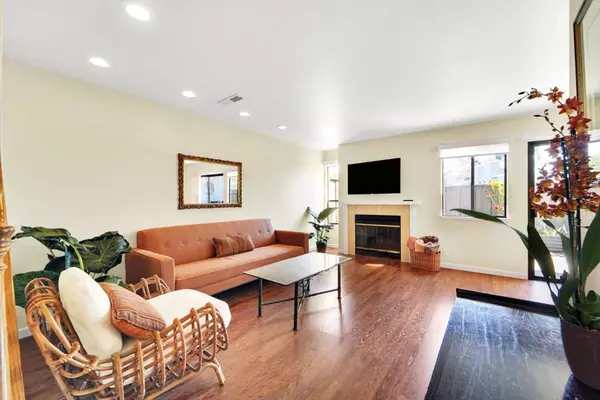 Santa Cruz, CA 95062,2958 Leotar CIR
