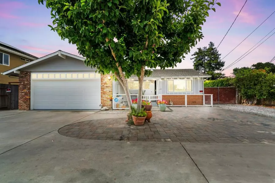 70 College RD, Watsonville, CA 95076