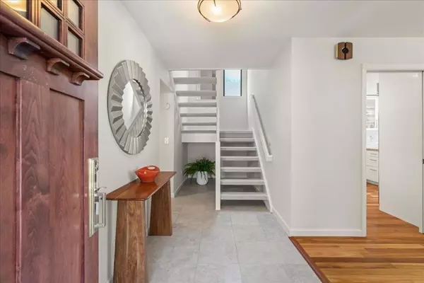 Cupertino, CA 95014,22113 Stocklmeir CT