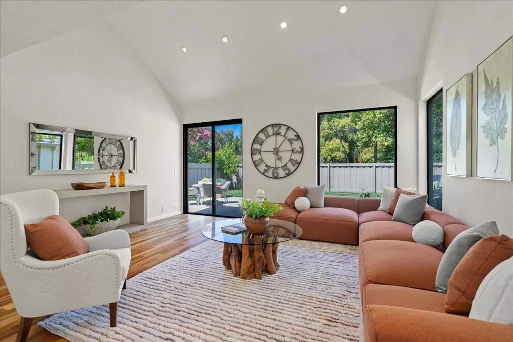 Cupertino, CA 95014,22113 Stocklmeir CT