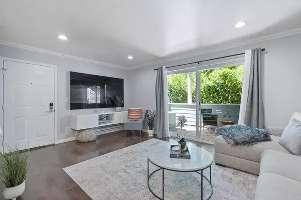 Santa Cruz, CA 95060,41 Grandview ST #702