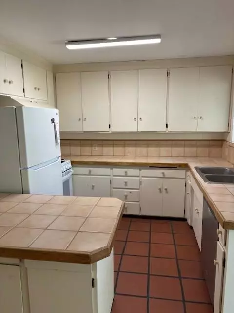 Santa Cruz, CA 95062,220 Arbor AVE