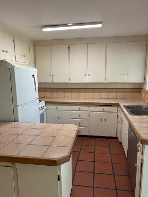Santa Cruz, CA 95062,220 Arbor AVE