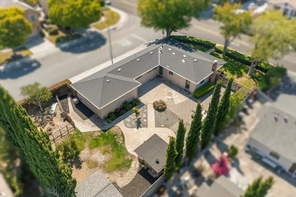Sunnyvale, CA 94087,543 Crawford DR
