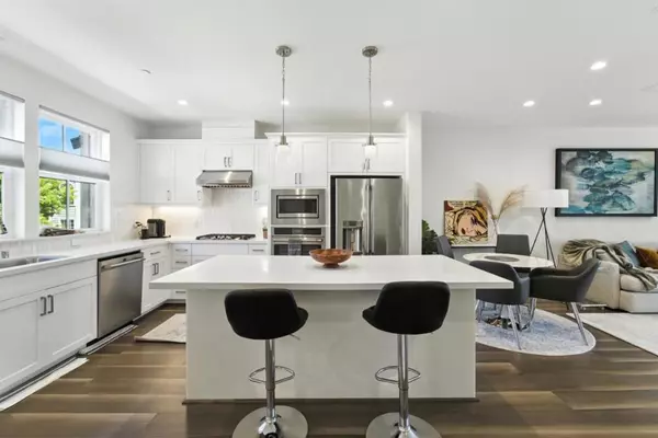 Mountain View, CA 94043,2016 Thea CIR