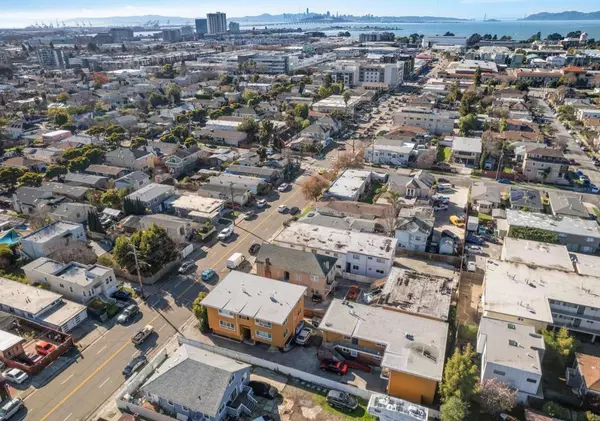 Berkeley, CA 94702,1327 Ashby AVE