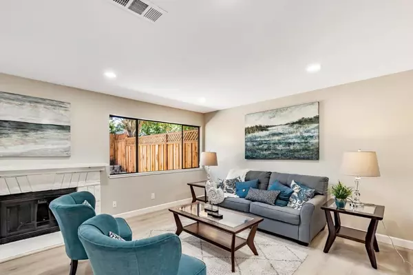 Gilroy, CA 95020,751 Williamsburg WAY