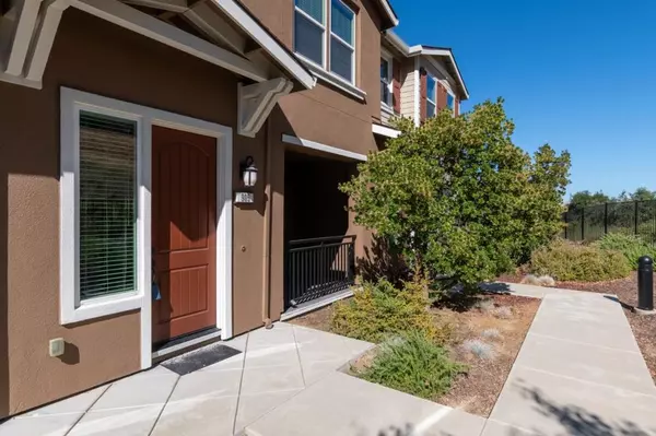 Martinez, CA 94553,905 Tierney PL