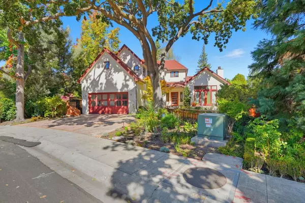 Palo Alto, CA 94303,881 Northampton DR