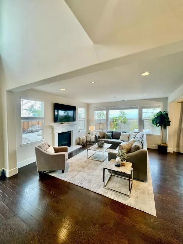Marina, CA 93933,18531 Mcclellan CIR