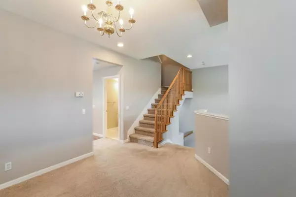 Sunnyvale, CA 94086,572 Blackwood TER