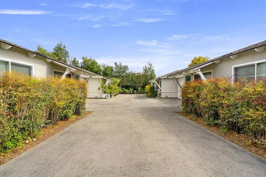 1831 Woodland AVE, East Palo Alto, CA 94303