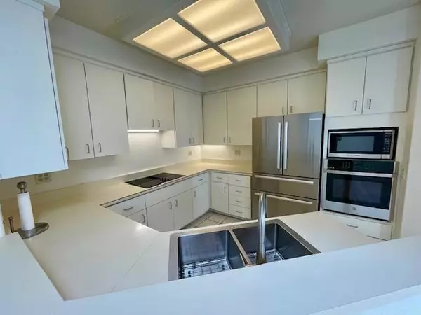 Mountain View, CA 94040,1124 Carlos Privada