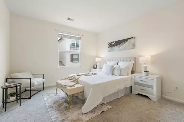 Dublin, CA 94568,3275 Dublin BLVD #306