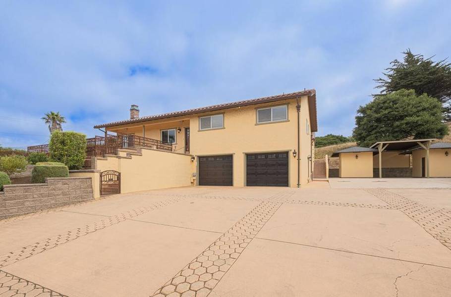 10883 Assisi WAY, Salinas, CA 93907