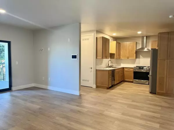 Hollister, CA 95023,400 San Benito St #209