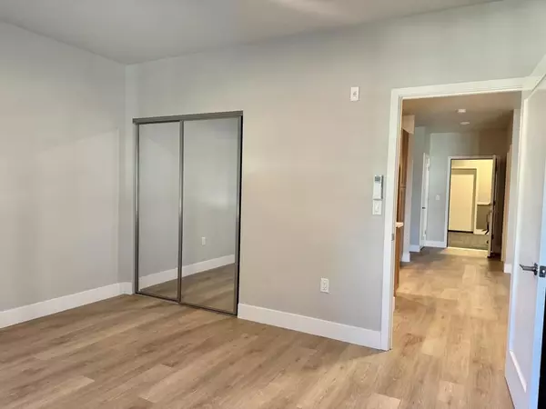 Hollister, CA 95023,400 San Benito St #209