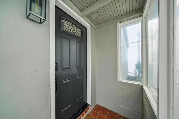 Daly City, CA 94015,896 Skyline DR