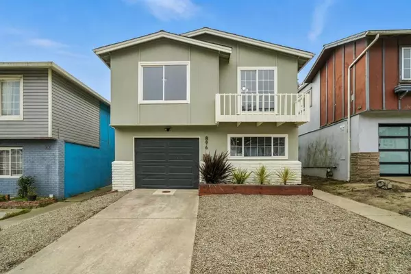896 Skyline DR, Daly City, CA 94015
