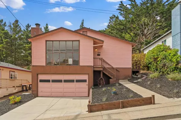 Pacifica, CA 94044,723 Moana WAY
