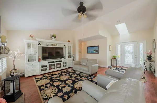 Salinas, CA 93907,9891 Equestrian PL