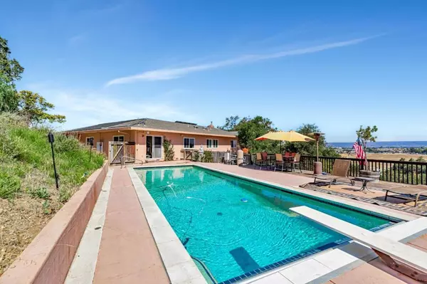 216 Enterprise RD, Hollister, CA 95023
