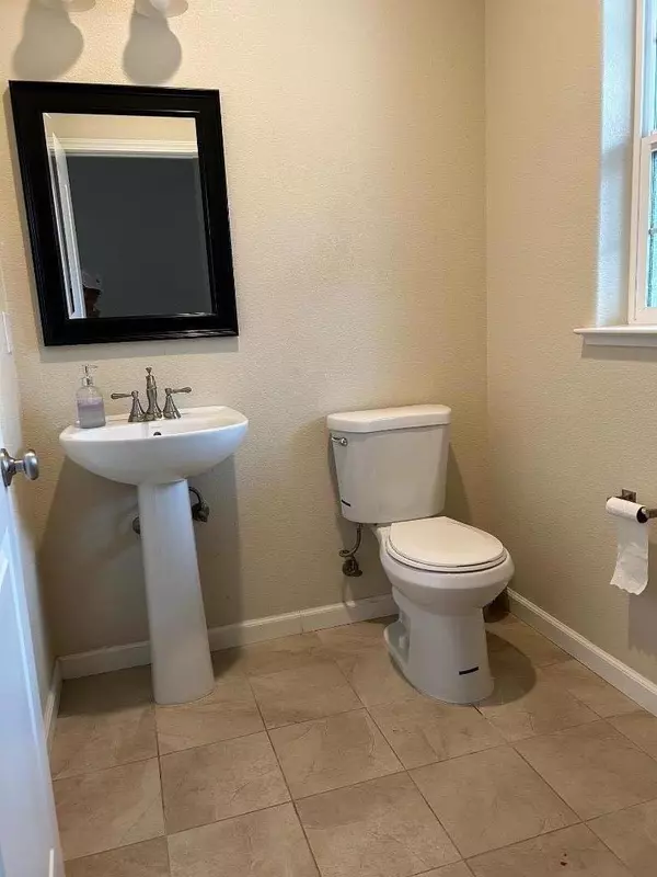 Hollister, CA 95023,291 Slate AVE