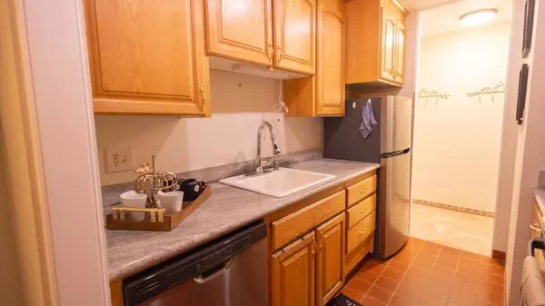 San Bruno, CA 94066,8112 Shelter  Creek LN #8112