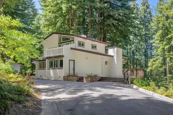 Los Gatos, CA 95033,230 Burrell CT