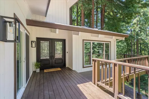 Los Gatos, CA 95033,230 Burrell CT